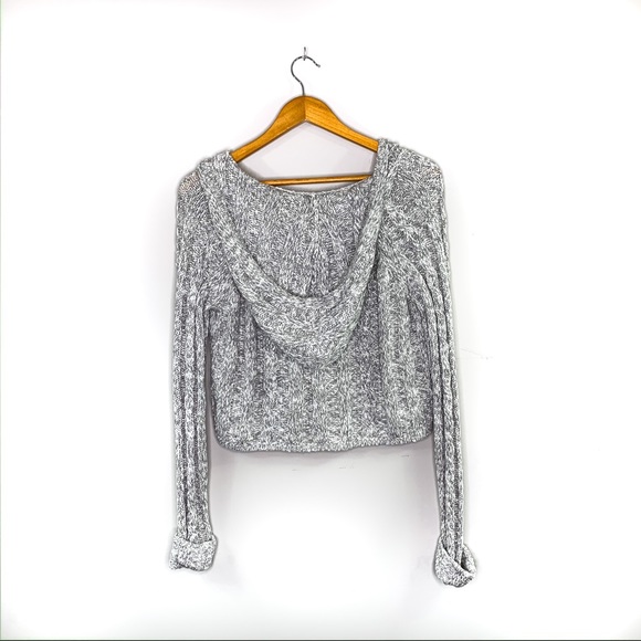 A & F Hooded Gray Sweater - size M (NWT) - Picture 4 of 5